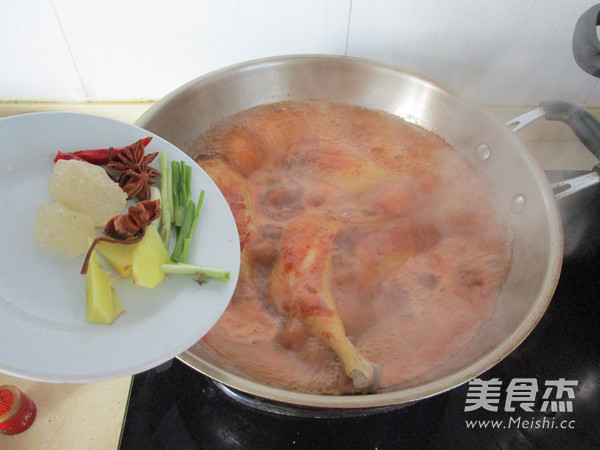 腐乳醬鴨的做法-咸鮮味燒菜譜-易網健康養生網 腐乳醬鴨的做法-咸鮮味燒菜譜