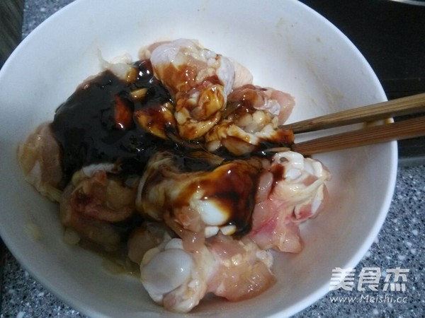 青椒雞翅的做法-其它口味燒菜譜-易網(wǎng)健康養(yǎng)生網(wǎng) 青椒雞翅的做法-其它口味燒菜譜