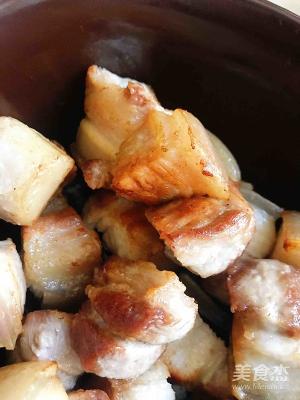 臘八蒜紅燒肉的做法-魚香味燉菜譜-易網健康養生網 臘八蒜紅燒肉的做法-魚香味燉菜譜