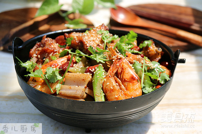 干鍋雞翅蝦的做法-香辣味燒菜譜-易網健康養生網 干鍋雞翅蝦的做法-香辣味燒菜譜