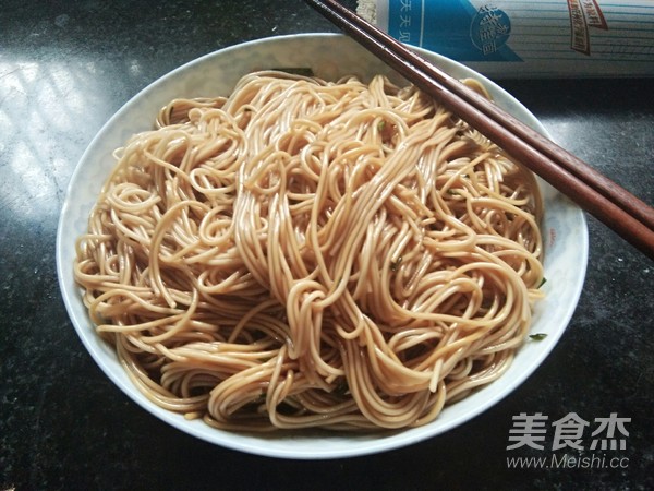 油蔥拌面的做法-蔥香味拌菜譜-易網(wǎng)健康養(yǎng)生網(wǎng) 油蔥拌面的做法-蔥香味拌菜譜