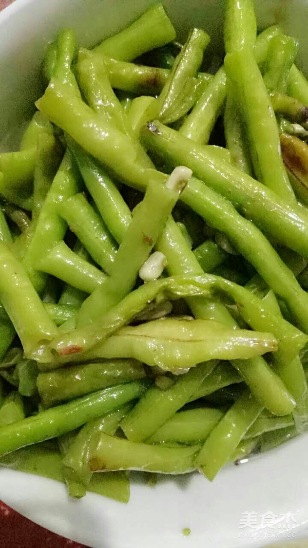 清炒豆角的做法-家常味炒菜譜-易網健康養生網 清炒豆角的做法-家常味炒菜譜