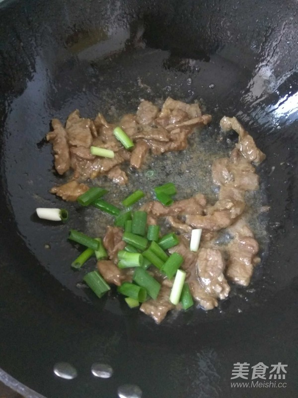 大辣椒炒肉的做法-家常味炒菜譜-易網(wǎng)健康養(yǎng)生網(wǎng) 大辣椒炒肉的做法-家常味炒菜譜