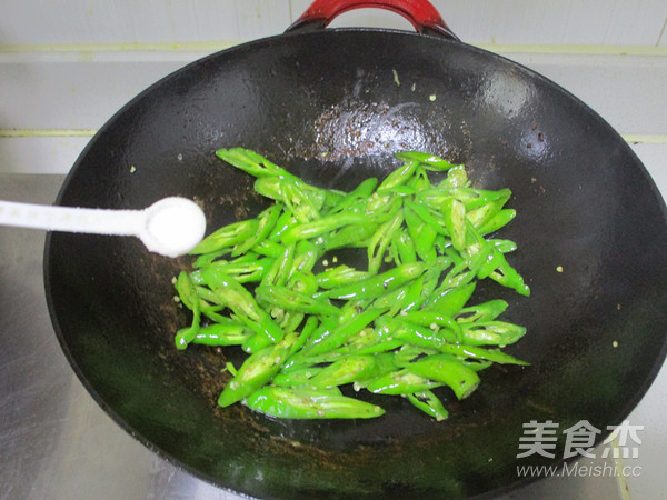 蠔油杭椒牛肉的做法-咸鮮味炒菜譜-易網健康養生網 蠔油杭椒牛肉的做法-咸鮮味炒菜譜