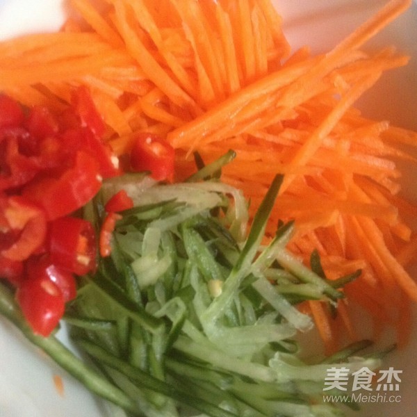 涼拌西瓜翠的做法-酸辣味腌菜譜-易網(wǎng)健康養(yǎng)生網(wǎng) 涼拌西瓜翠的做法-酸辣味腌菜譜