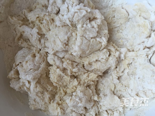 肉松面包卷的做法-咸鮮味烤菜譜