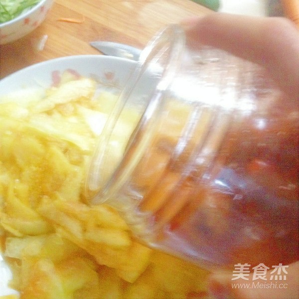 涼拌西瓜翠的做法-酸辣味腌菜譜-易網(wǎng)健康養(yǎng)生網(wǎng) 涼拌西瓜翠的做法-酸辣味腌菜譜