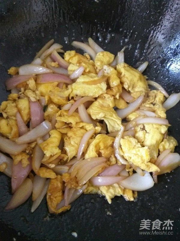 圓蔥炒雞蛋的做法-家常味炒菜譜-易網健康養生網 圓蔥炒雞蛋的做法-家常味炒菜譜