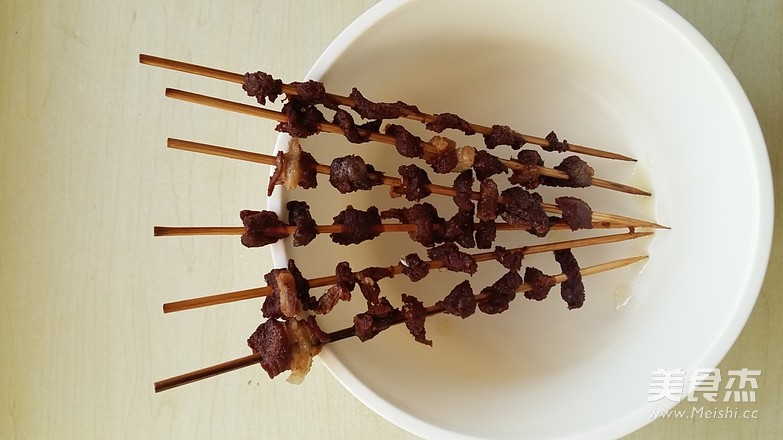 干炸羊肉串的做法-咸鮮味炸菜譜