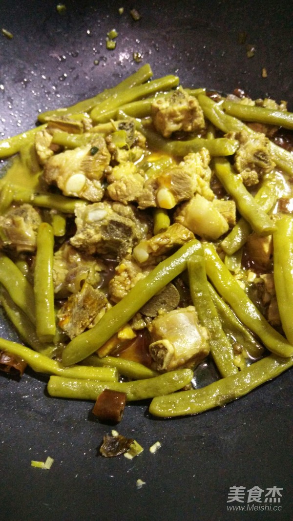 排骨燉豆角的做法-香辣味燉菜譜-易網健康養生網 排骨燉豆角的做法-香辣味燉菜譜