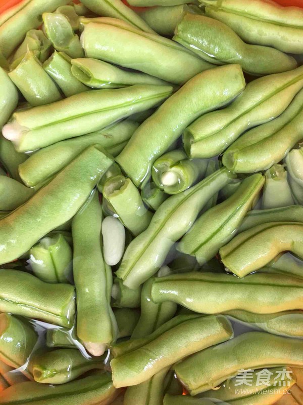 豬肉炒四季豆丁的做法-家常味炒菜譜
