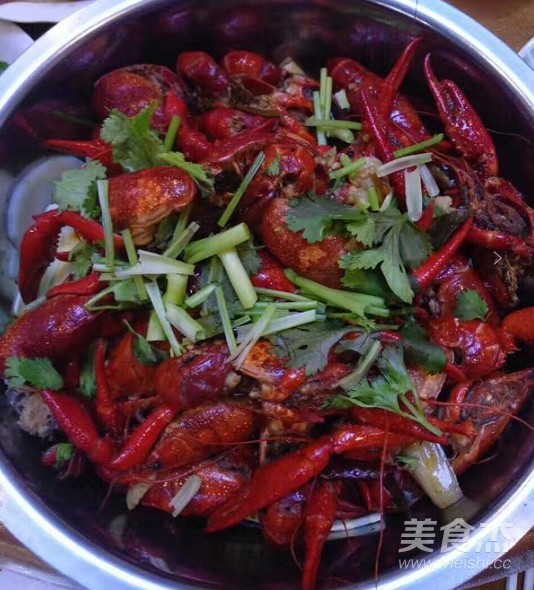 正宗潛江油燜大蝦的做法-麻辣味煮菜譜-易網健康養生網 正宗潛江油燜大蝦的做法-麻辣味煮菜譜