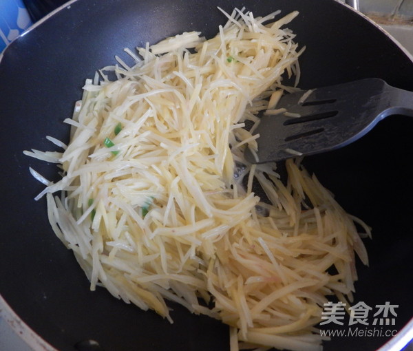 西紅柿炒土豆絲的做法-家常味炒菜譜-易網(wǎng)健康養(yǎng)生網(wǎng) 西紅柿炒土豆絲的做法-家常味炒菜譜