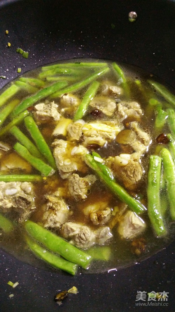 排骨燉豆角的做法-香辣味燉菜譜-易網健康養生網 排骨燉豆角的做法-香辣味燉菜譜