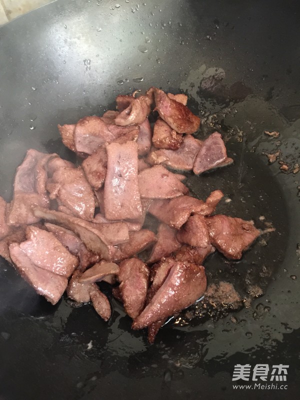 火爆豬肝的做法-香辣味炒菜譜