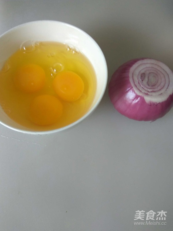 圓蔥炒雞蛋的做法-家常味炒菜譜-易網<a href=http://www.jsjjzhkt.cn/ target=_blank class=infotextkey>健康養生</a>網 圓蔥炒雞蛋的做法-家常味炒菜譜