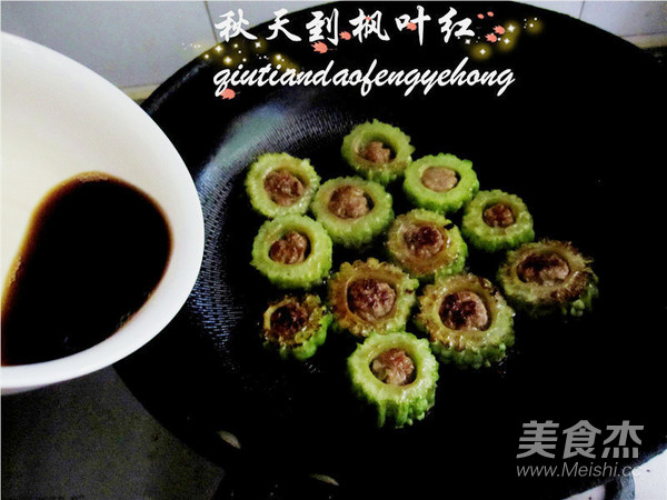 苦中作樂之苦瓜釀肉的做法-苦香味其它工藝菜譜-易網健康養生網 苦中作樂之苦瓜釀肉的做法-苦香味其它工藝菜譜