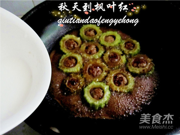 苦中作樂之苦瓜釀肉的做法-苦香味其它工藝菜譜-易網健康養生網 苦中作樂之苦瓜釀肉的做法-苦香味其它工藝菜譜