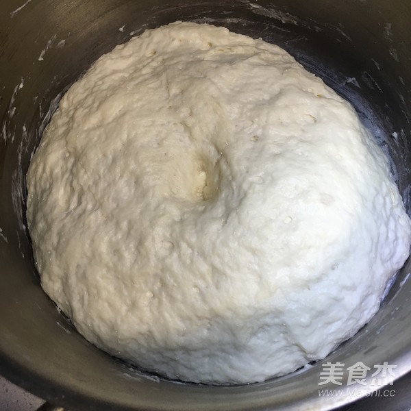 解饞的薺菜肉包子的做法-咸鮮味蒸菜譜