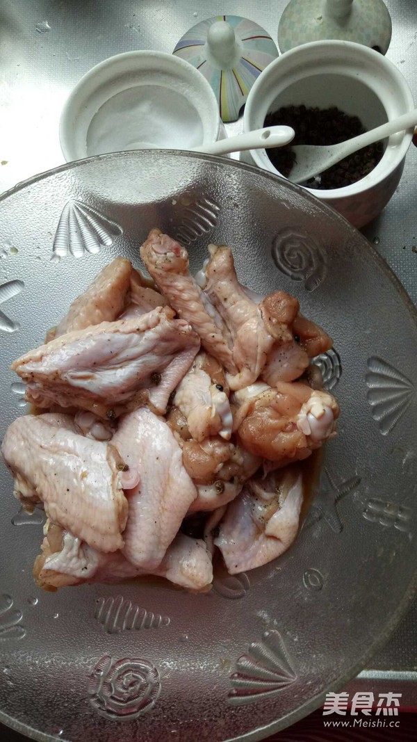 美味的雞翅根的做法-黑椒味煎菜譜