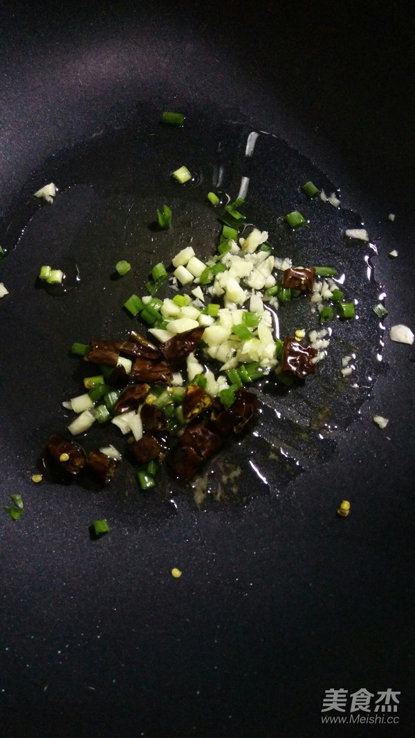 排骨燉豆角的做法-香辣味燉菜譜-易網健康養生網 排骨燉豆角的做法-香辣味燉菜譜