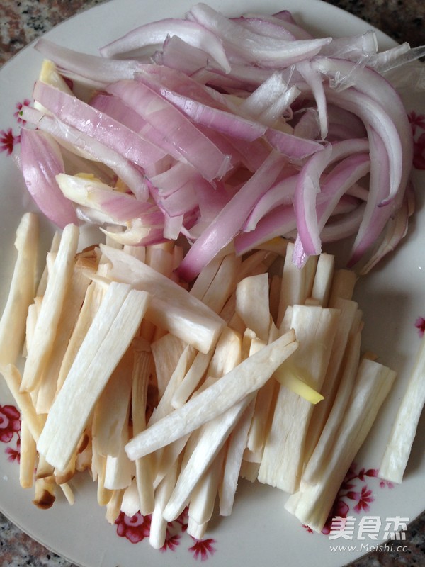 雞蛋菌菇蝦仁的做法-咸鮮味炒菜譜-易網健康養生網 雞蛋菌菇蝦仁的做法-咸鮮味炒菜譜