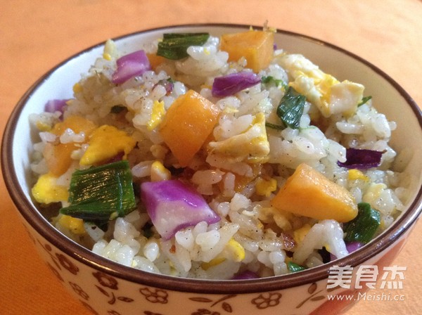 蛋炒飯的做法-咸鮮味炒菜譜