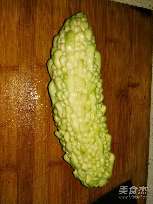 牛肉苦瓜燒的做法-咸鮮味燒菜譜-易網健康養生網 牛肉苦瓜燒的做法-咸鮮味燒菜譜