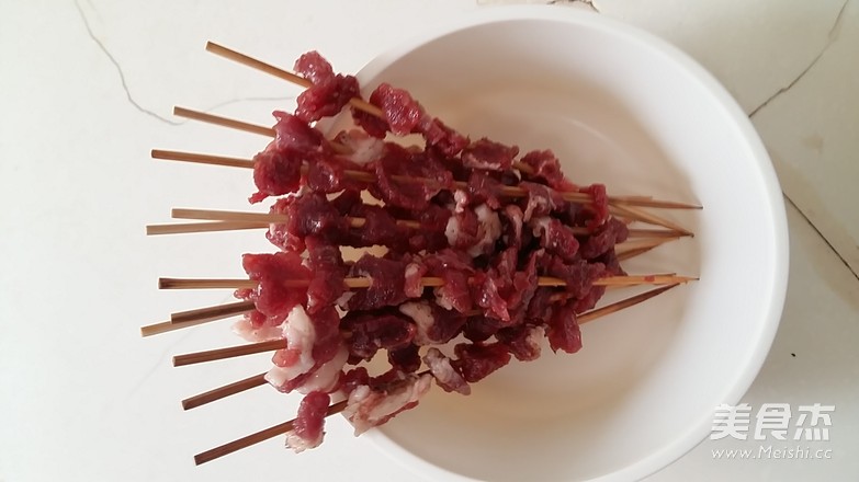 干炸羊肉串的做法-咸鮮味炸菜譜