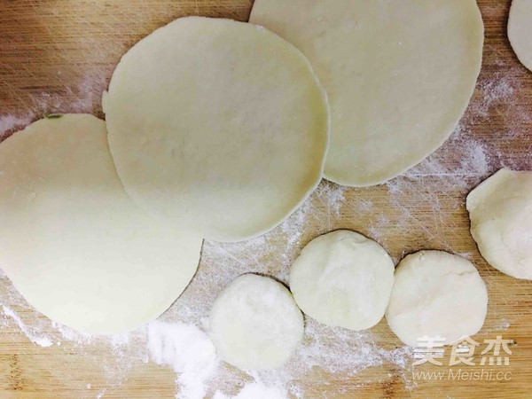 蕓豆豬肉發面包子的做法-咸鮮味其它工藝菜譜