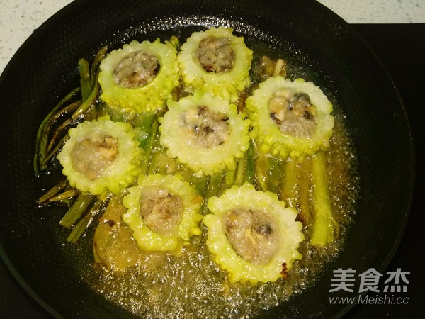 牛肉苦瓜燒的做法-咸鮮味燒菜譜-易網健康養生網 牛肉苦瓜燒的做法-咸鮮味燒菜譜