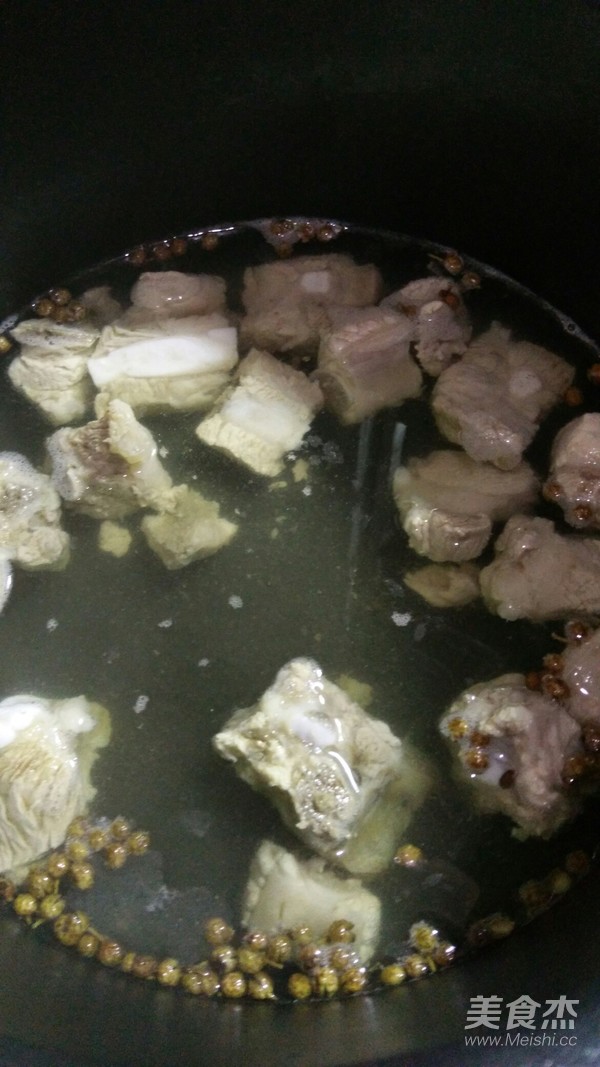 排骨燉豆角的做法-香辣味燉菜譜-易網健康養生網 排骨燉豆角的做法-香辣味燉菜譜