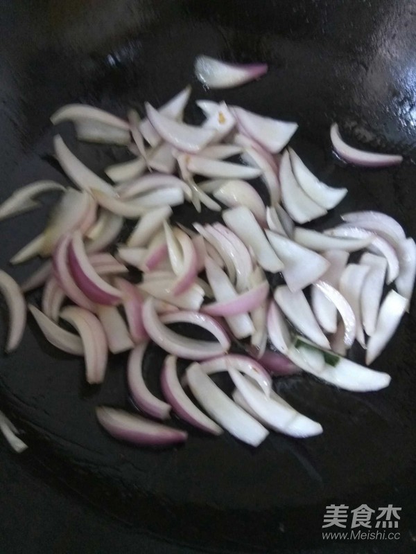 圓蔥炒雞蛋的做法-家常味炒菜譜-易網健康養生網 圓蔥炒雞蛋的做法-家常味炒菜譜