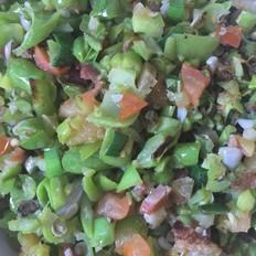 豬肉炒四季豆丁的做法-家常味炒菜譜