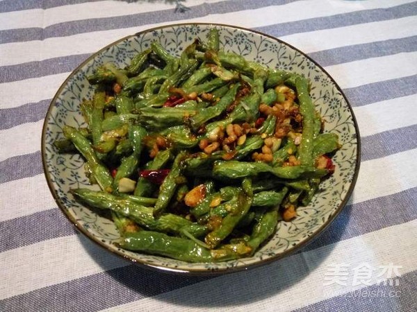 干煸四季豆的做法-家常味干煸菜譜-易網健康養生網 干煸四季豆的做法-家常味干煸菜譜