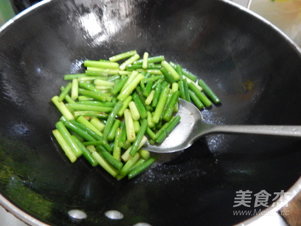 蒜苔炒雞蛋的做法-咸鮮味炒菜譜-易網(wǎng)健康養(yǎng)生網(wǎng) 蒜苔炒雞蛋的做法-咸鮮味炒菜譜