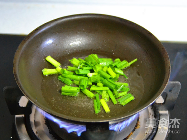 健康美味的清蒸鯧魚的做法-咸鮮味蒸菜譜-易網健康養生網 健康美味的清蒸鯧魚的做法-咸鮮味蒸菜譜