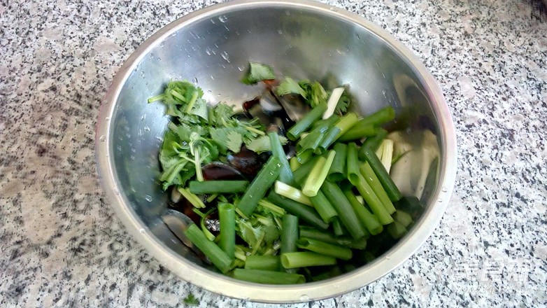 松花蛋拌內脂豆腐的做法-家常味拌菜譜-易網健康養生網 松花蛋拌內脂豆腐的做法-家常味拌菜譜