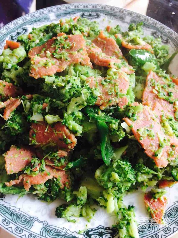 五香培根炒西藍(lán)花籽的做法-五香味炒菜譜-易網(wǎng)健康養(yǎng)生網(wǎng) 五香培根炒西藍(lán)花籽的做法-五香味炒菜譜