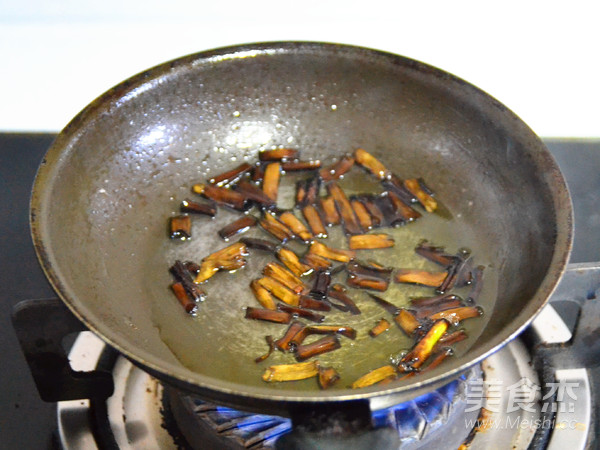 健康美味的清蒸鯧魚的做法-咸鮮味蒸菜譜-易網健康養生網 健康美味的清蒸鯧魚的做法-咸鮮味蒸菜譜