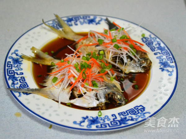 健康美味的清蒸鯧魚的做法-咸鮮味蒸菜譜-易網健康養生網 健康美味的清蒸鯧魚的做法-咸鮮味蒸菜譜