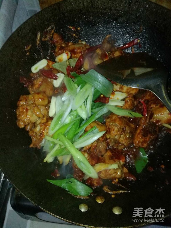 新疆大盤雞的做法-麻辣味燉菜譜-易網健康養生網 新疆大盤雞的做法-麻辣味燉菜譜