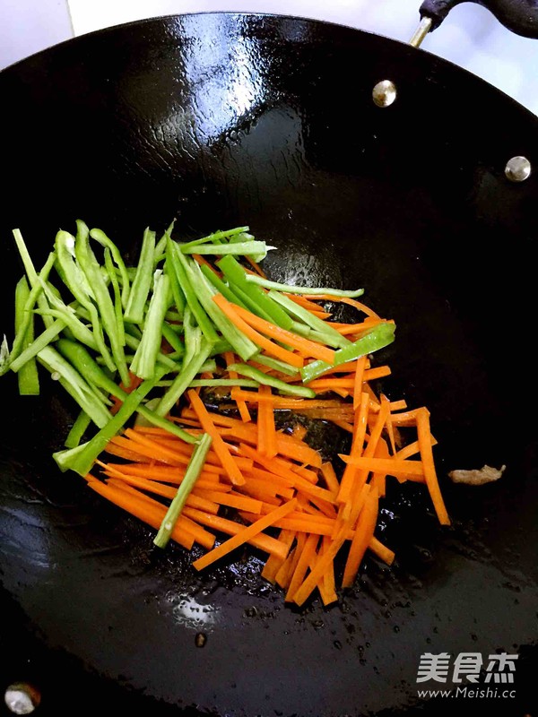 青椒肉絲的做法-家常味炒菜譜