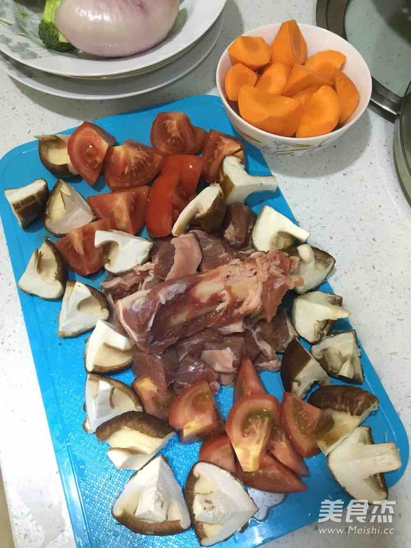 美味的羊肉手抓飯的做法-咸鮮味燜菜譜