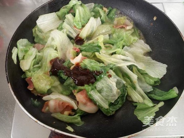 培根熗炒西生菜的做法-咸鮮味炒菜譜-易網健康養生網 培根熗炒西生菜的做法-咸鮮味炒菜譜