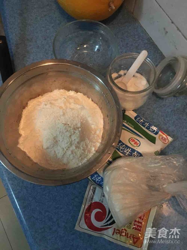 蒸饅頭的做法-奶香味蒸菜譜-易網<a href=http://www.jsjjzhkt.cn/ target=_blank class=infotextkey>健康養生</a>網 蒸饅頭的做法-奶香味蒸菜譜