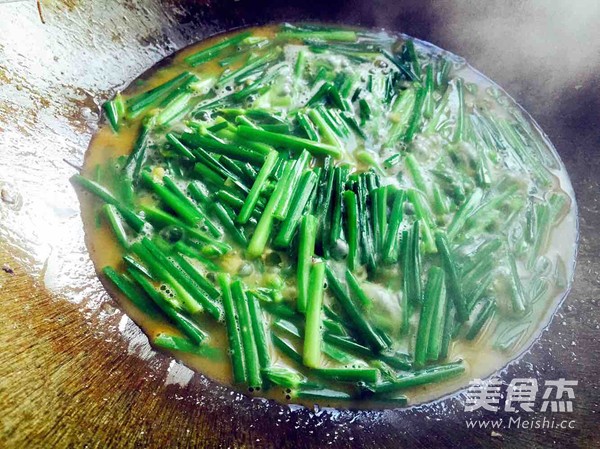 韭菜花炒蝦的做法-家常味炒菜譜-易網(wǎng)健康養(yǎng)生網(wǎng) 韭菜花炒蝦的做法-家常味炒菜譜