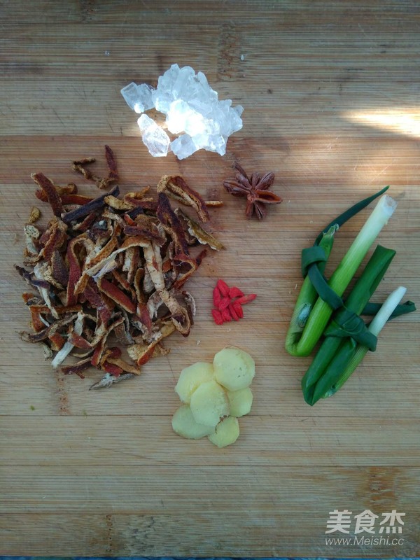 陳皮紅燒肉的做法-家常味燉菜譜-易網<a href=http://www.jsjjzhkt.cn/ target=_blank class=infotextkey>健康養生</a>網 陳皮紅燒肉的做法-家常味燉菜譜