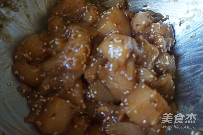 谷雨孜然香辣牙簽肉的做法-香辣味炸菜譜