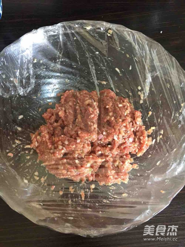 千層牛肉酥餅的做法-五香味烤菜譜-易網健康養生網 千層牛肉酥餅的做法-五香味烤菜譜